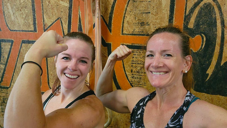 CrossFit DNR Strong Moms club best gym in Fort Collins Best Gym In NoCo Ladies who lift