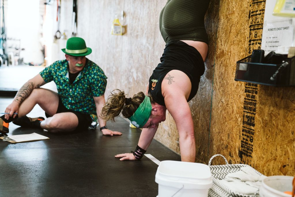 CrossFit-DNR-Best-Gym-NOCO-Handstand-Wallwalk-Fort-Collins-CSU